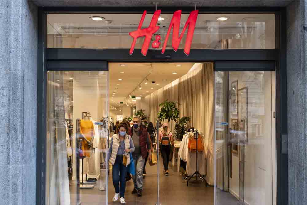 H&M Group upgrades stores with smart technology - RetailDetail EU